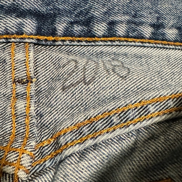 Levi’s 505 Men's Blue Jeans - Picture 9 of 10